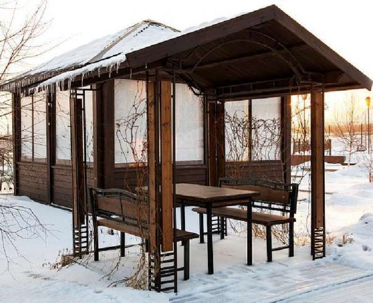 Backyard gazebo in the snow