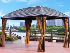 Tonnelle 3 x 3,6 m avec toit cintré en acier galvanisé et côtés étanches